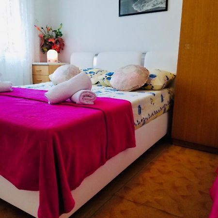 Suncica Apartments Kaštela 外观 照片