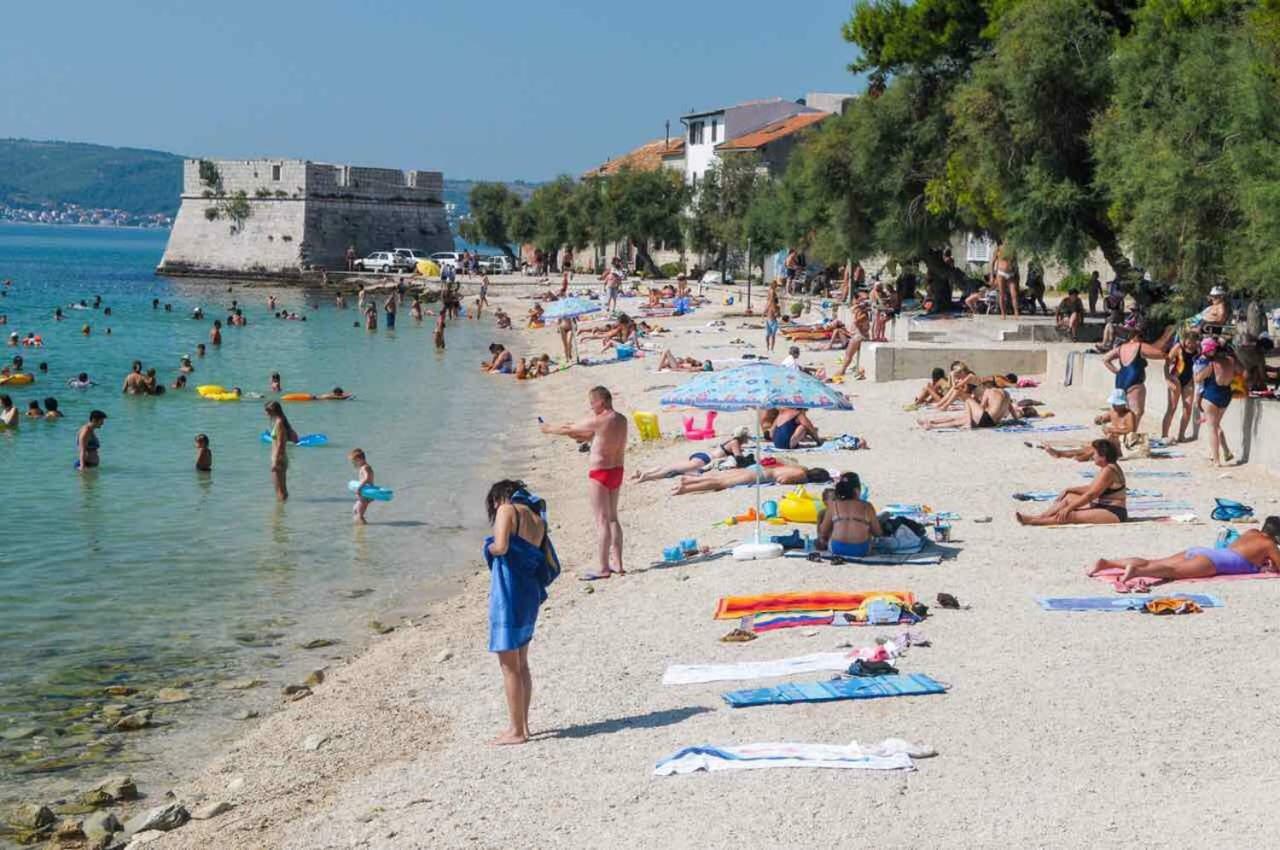 Suncica Apartments Kaštela 外观 照片