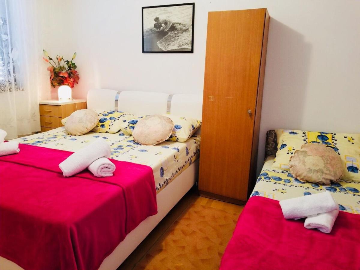 Suncica Apartments Kaštela 外观 照片